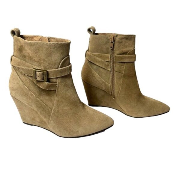 Charles David Shoes - Charles David Women’s Taupe Suede Wedges Size 37 (6.5)